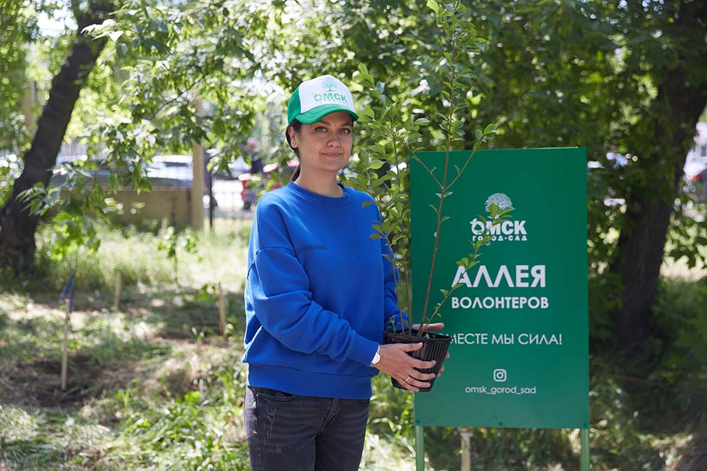 Как Галина Смирнова из Омска собрала 4 тысячи земляков на посадку деревьев